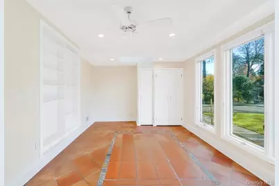 9 Sycamore Drive, Great Neck, NY 11021 - Photo 13