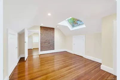 9 Sycamore Drive, Great Neck, NY 11021 - Photo 37