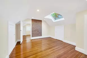 9 Sycamore Dr, Great Neck, NY 11021 - Photo 37