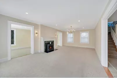 9 Sycamore Drive, Great Neck, NY 11021 - Photo 5