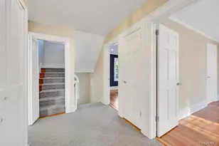 9 Sycamore Dr, Great Neck, NY 11021 - Photo 33