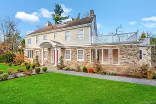 9 Sycamore Dr, Great Neck, NY 11021 - Photo 45