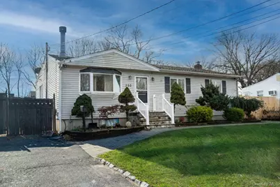 250 Spur Drive S, Bay Shore, NY 11706 - Photo 1