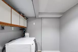 250 Spur Dr S, Bay Shore, NY 11706 - Photo 25