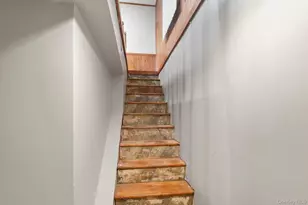 250 Spur Dr S, Bay Shore, NY 11706 - Photo 13