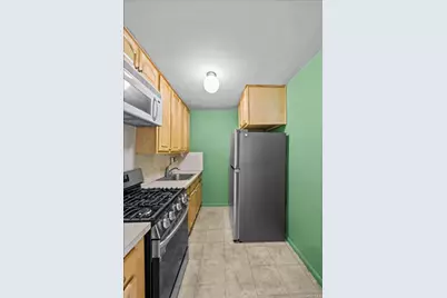8935 155th Ave #3M, Howard Beach, NY 11414 - Photo 15
