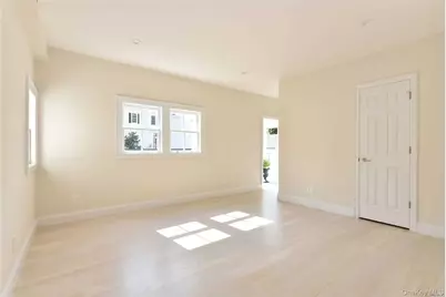 1415 Old Northern Boulevard #1S, Roslyn, NY 11576 - Photo 9