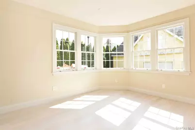 1415 Old Northern Boulevard #1S, Roslyn, NY 11576 - Photo 7