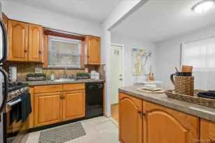 120-30 172nd St, Jamaica, NY 11434 - Photo 9