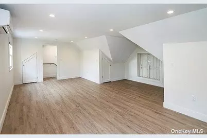 1415 Old Northern Boulevard #5, Roslyn, NY 11576 - Photo 17