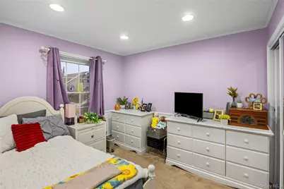 2906 Lawrence Drive, Wantagh, NY 11793 - Photo 19