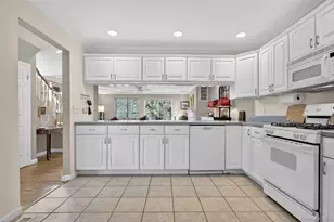 1 Parkridge Ct, Huntington, NY 11743 - Photo 13