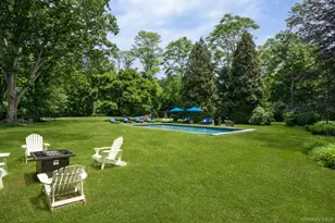 342 Woodbury Rd, Cold Spring Harbor, NY 11724 - Photo 23