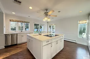 342 Woodbury Rd, Cold Spring Harbor, NY 11724 - Photo 9