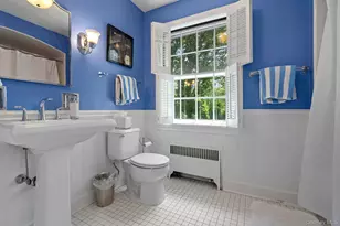 342 Woodbury Rd, Cold Spring Harbor, NY 11724 - Photo 19