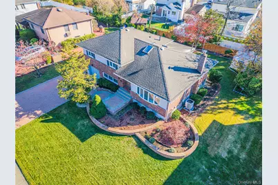 192 Birch Drive, Manhasset Hills, NY 11040 - Photo 39