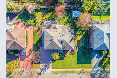 192 Birch Drive, Manhasset Hills, NY 11040 - Photo 5