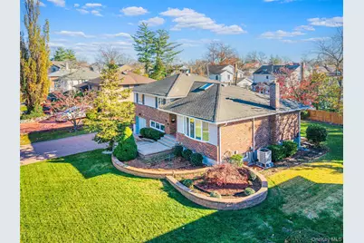 192 Birch Drive, Manhasset Hills, NY 11040 - Photo 45