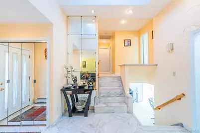 192 Birch Drive, Manhasset Hills, NY 11040 - Photo 21