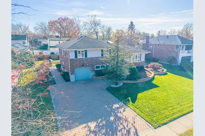 192 Birch Drive, Manhasset Hills, NY 11040 - Photo 43