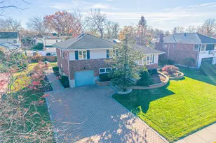 192 Birch Dr, Manhasset Hills, NY 11040 - Photo 43