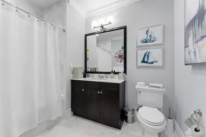 5000 Royal Court #5103, North Hills, NY 11040 - Photo 19