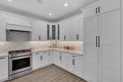 108 Hunter Avenue, Miller Place, NY 11764 - Photo 13