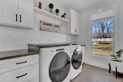 108 Hunter Avenue, Miller Place, NY 11764 - Photo 17