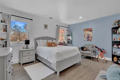 108 Hunter Avenue, Miller Place, NY 11764 - Photo 25