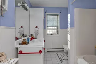 39 Fleets Cove Rd, Huntington, NY 11743 - Photo 17