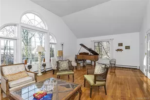 39 Fleets Cove Rd, Huntington, NY 11743 - Photo 11