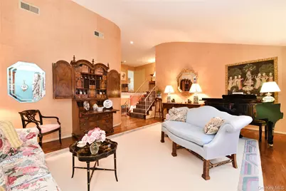 11 Joy Drive, Manhasset Hills, NY 11040 - Photo 21