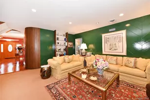 11 Joy Dr, Manhasset Hills, NY 11040 - Photo 15