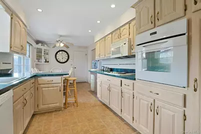 14 Aspen Way, Thornwood, NY 10594 - Photo 5