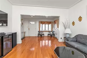 164-12 76th Ave, Fresh Meadows, NY 11366 - Photo 3