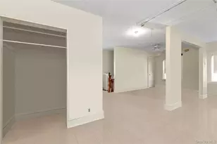 164-12 76th Ave, Fresh Meadows, NY 11366 - Photo 15