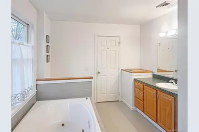 12 Dogwood Lane, Shelter Island, NY 11964 - Photo 17