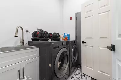 166 17th Street, West Babylon, NY 11704 - Photo 21