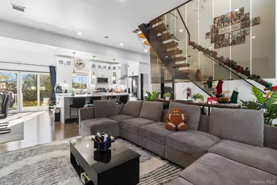 166 17th Street, West Babylon, NY 11704 - Photo 7