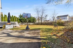 166 17th St, West Babylon, NY 11704 - Photo 3