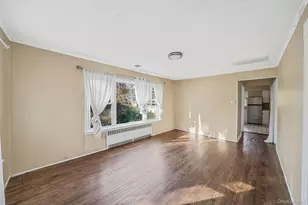 91 Tower St, Sayville, NY 11782 - Photo 5