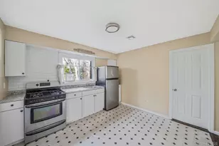 91 Tower St, Sayville, NY 11782 - Photo 11