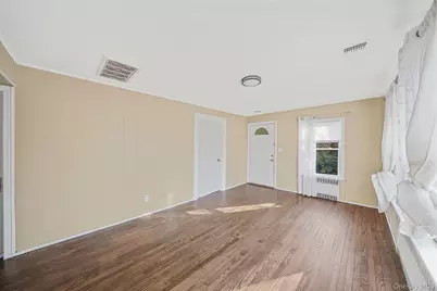 91 Tower Street, Sayville, NY 11782 - Photo 7