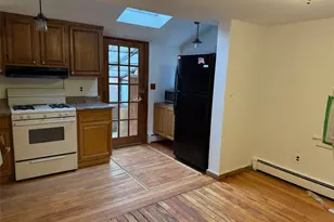 182 Maple Hill Rd, Huntington, NY 11743 - Photo 9