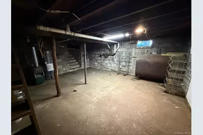 182 Maple Hill Road, Huntington, NY 11743 - Photo 23