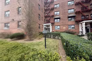 147-14 84th Rd, Briarwood, NY 11435 - Photo 17