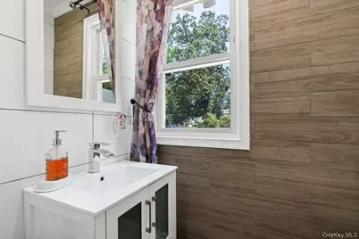 315 Seneca Avenue, Mount Vernon, NY 10553 - Photo 17