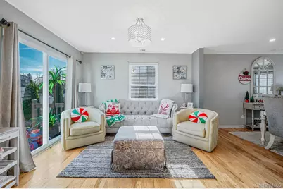 50 Verazzano Avenue, Copiague, NY 11726 - Photo 13