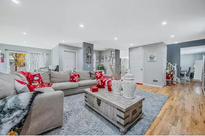 50 Verazzano Avenue, Copiague, NY 11726 - Photo 7