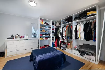 50 Verazzano Avenue, Copiague, NY 11726 - Photo 25